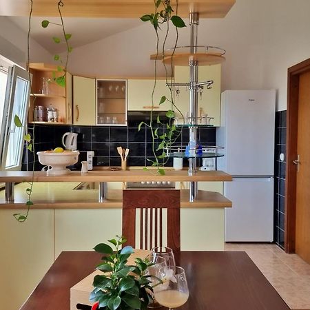 Apartments Gajo 奥米什 客房 照片