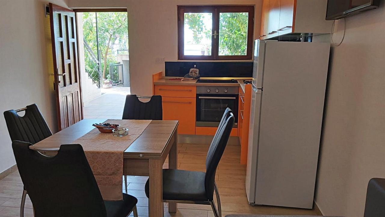 Apartments Gajo 奥米什 外观 照片