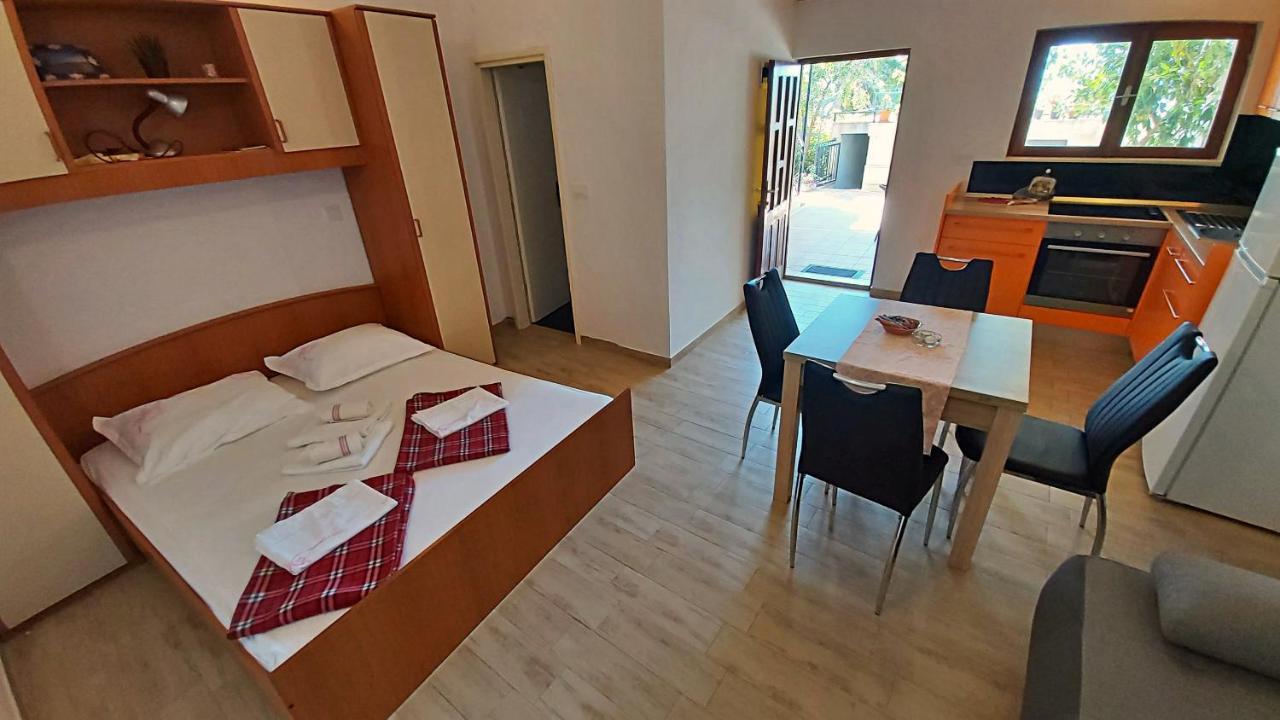 Apartments Gajo 奥米什 外观 照片