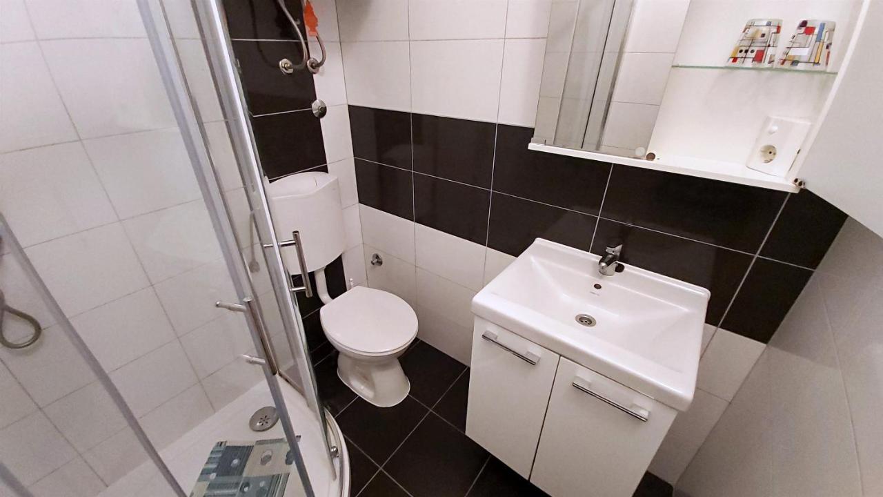 Apartments Gajo 奥米什 外观 照片