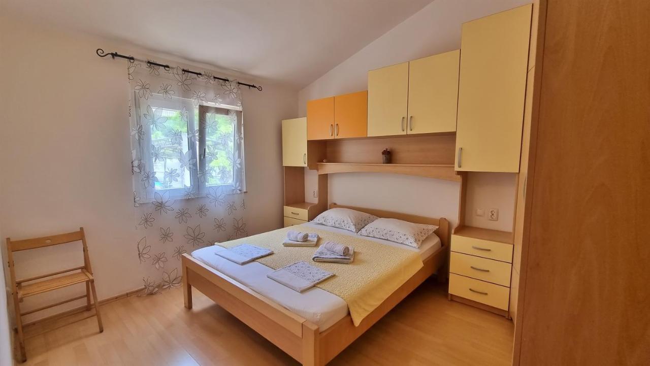 Apartments Gajo 奥米什 外观 照片