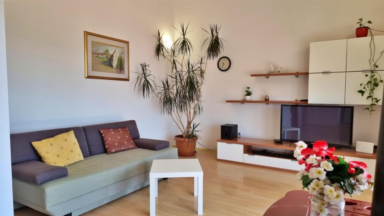Apartments Gajo 奥米什 外观 照片