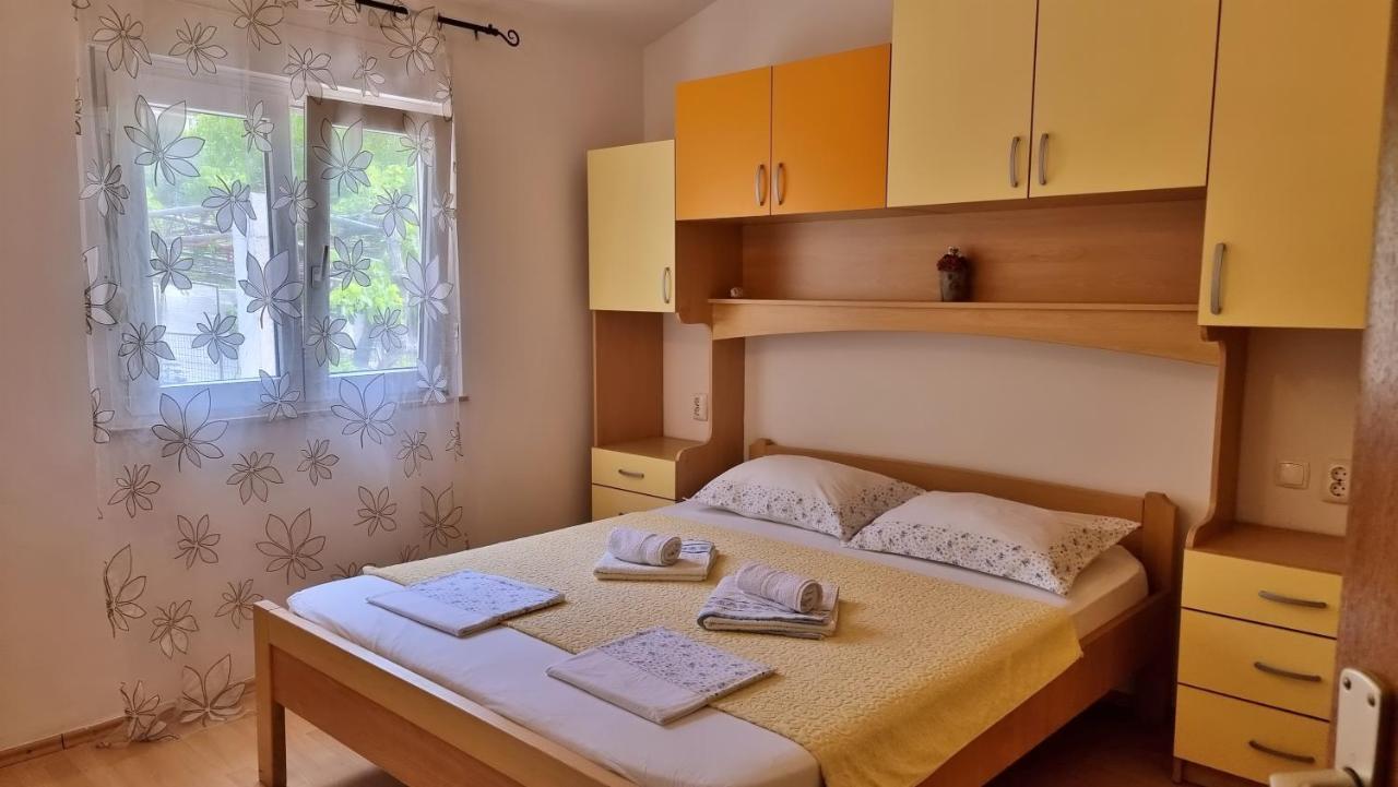 Apartments Gajo 奥米什 外观 照片