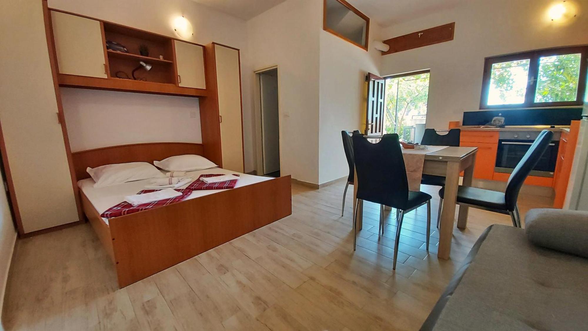 Apartments Gajo 奥米什 客房 照片